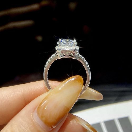 Flashy Small Square Sugar Diamond Ring - Adjustable Open Ring, Exquisite Jewelry Suitable for Both Men and Women