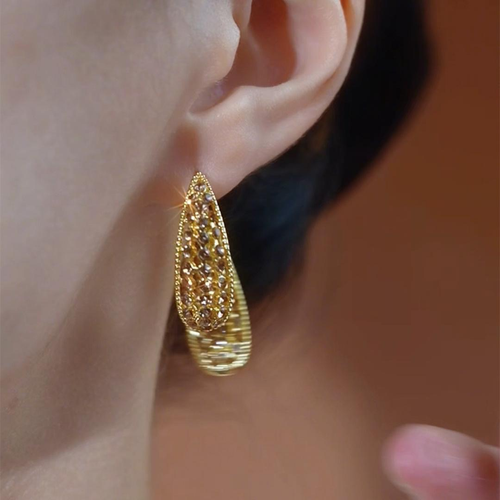 Maillard Brown Diamond-encrusted Retro and Exquisite Stud Earrings with a Two-way Wear Design - Stylish, Super Sparkling, Unique and Magnificent.