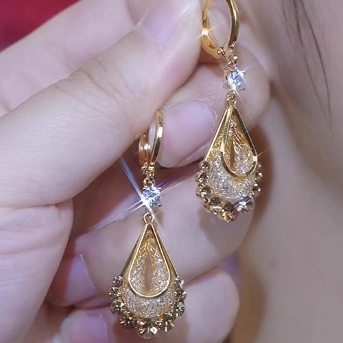 Korean Luxury Fine Earrings for Women Advanced Design Sense Exquisite Drop-Shaped Rhinestone Trendy Gold Plated Alloy Niche