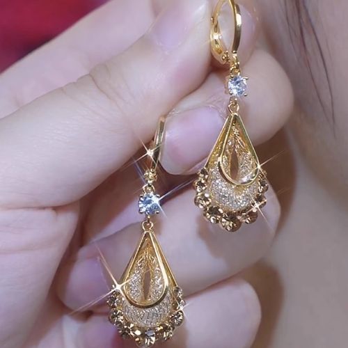 Korean Luxury Fine Earrings for Women Advanced Design Sense Exquisite Drop-Shaped Rhinestone Trendy Gold Plated Alloy Niche