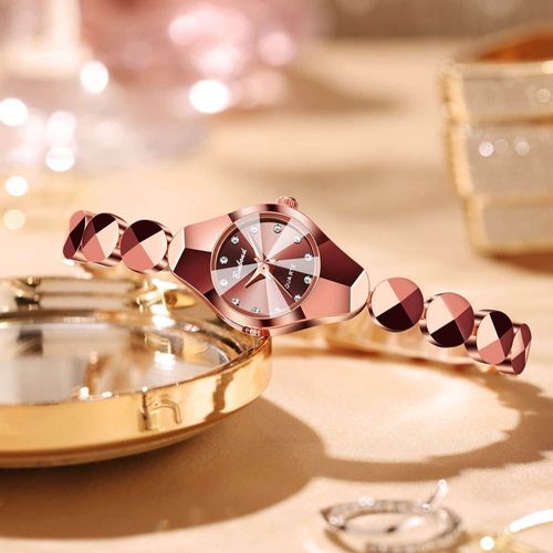 Womens Waterproof Versatile Quartz Watch with Elegant Bracelet Design, Chic Ins Style High-End Lightweight Ice Out Watch