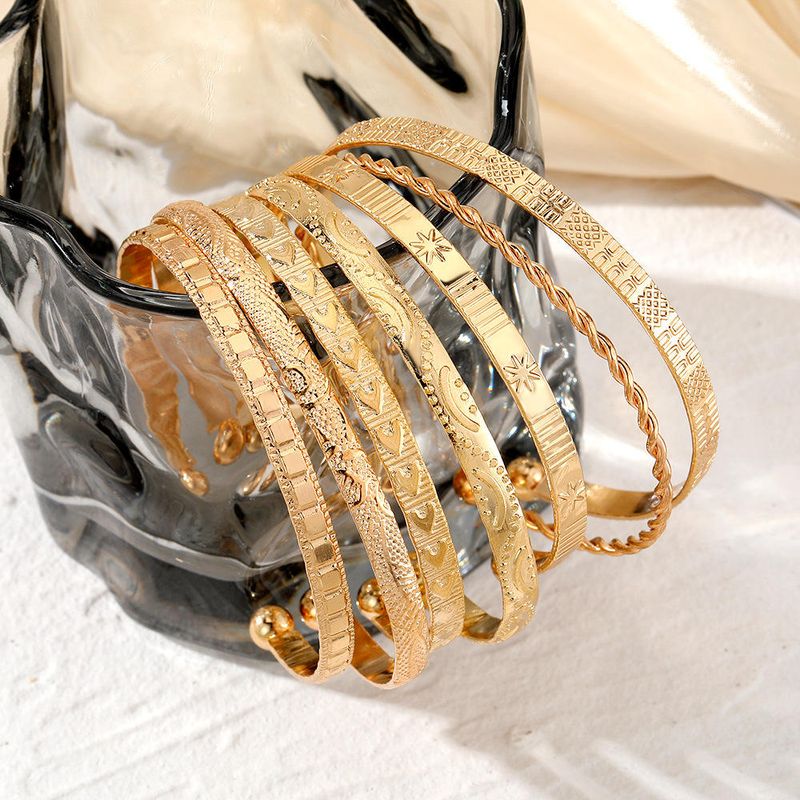 7-piece set of women's open bracelets with striped rhombus patterns, exaggerated personality, hexagram and twist designs