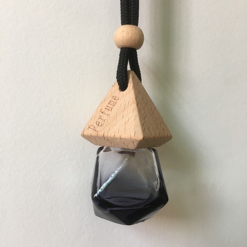 Car perfume aromatherapy pendant, car hanging ornament, long-lasting light fragrance essential oil, in-car pendant, hanging glass bottle with wooden cap
