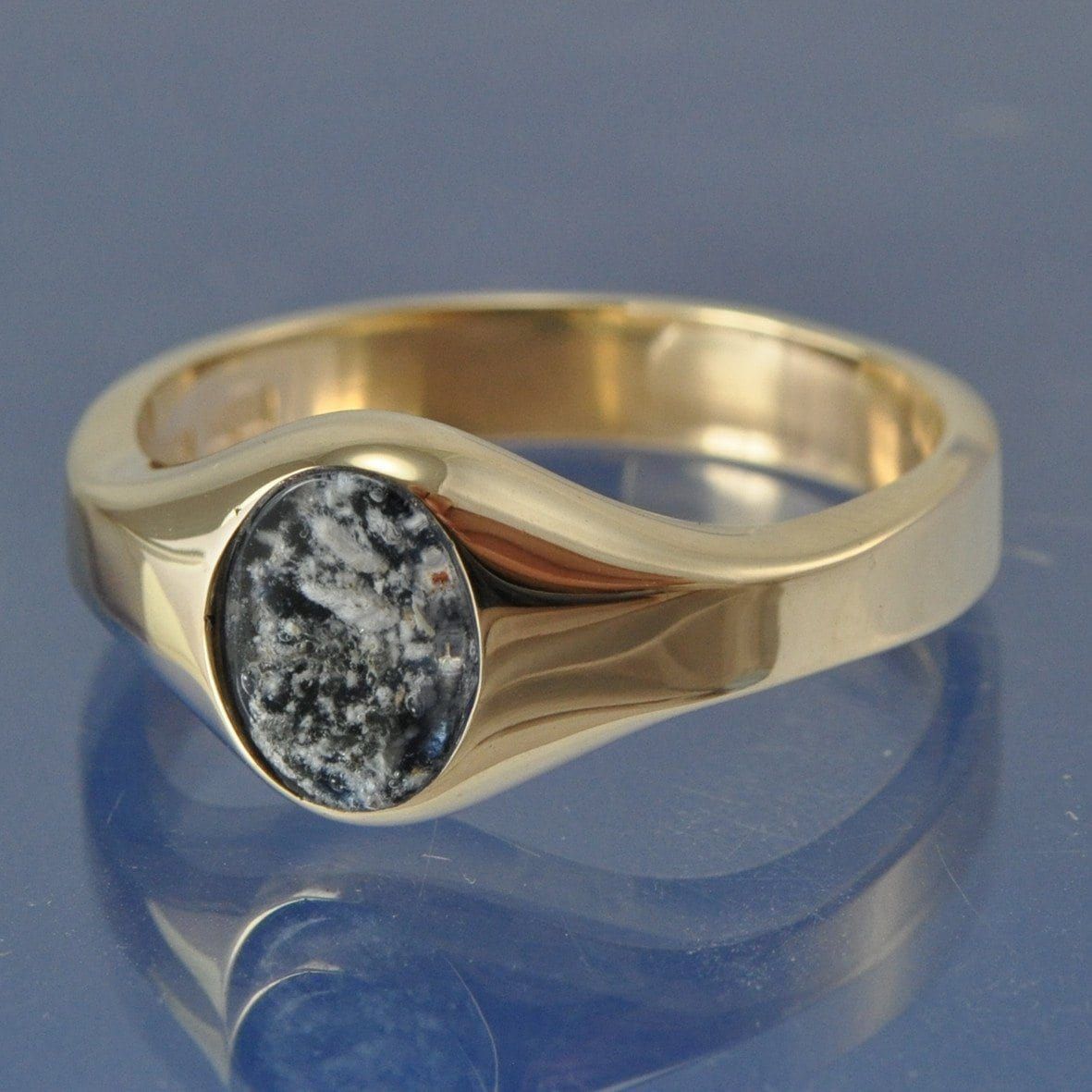 Cremation Ash Ring - Traditional Signet