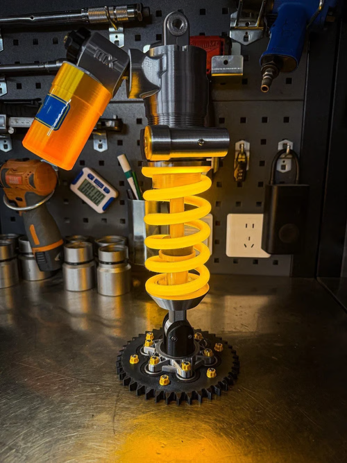 🔥Inspired Suspension Shock Absorber Lamp - Adjustable LED Light for Gamers & Car Enthusiasts