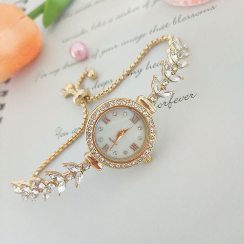 Popular diamond-studded mermaid women's watch, freely adjustable pull-out rhinestone fishtail bracelet watch