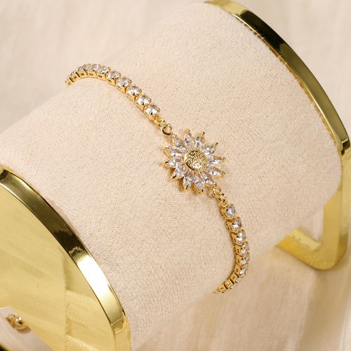 Simple rotatable sunflower copper-plated zircon bracelet, a light luxury and high-end accessory, jewelry