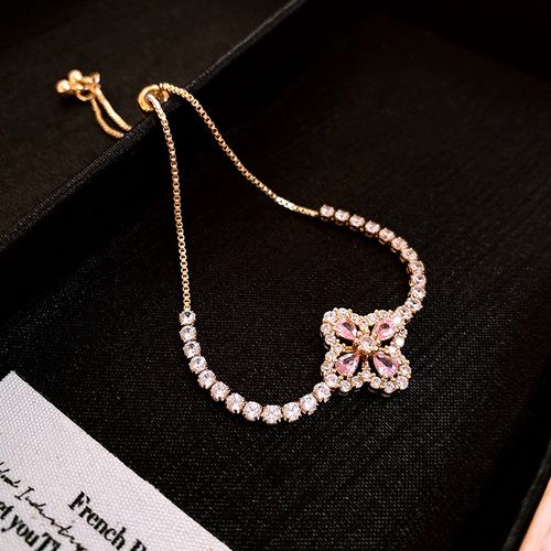 Fashionable Zircon Four-Petal Flower & Heart Bracelet - Light Luxury High-End Sparkly Bracelet