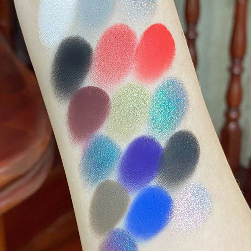 Cosmic Blue Shimmering 16-color Highly Pigmented Eyeshadow Palette
