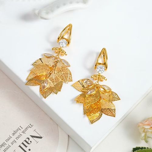 Multi-layered Golden Leaf Cat's Eye Diamond Shining Ear Studs