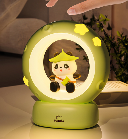 Kung Fu Panda Pat Light 3-Speed Dimmable Children's Desk Lamp