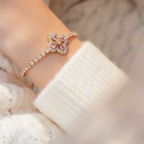 Fashionable Zircon Four-Petal Flower & Heart Bracelet - Light Luxury High-End Sparkly Bracelet