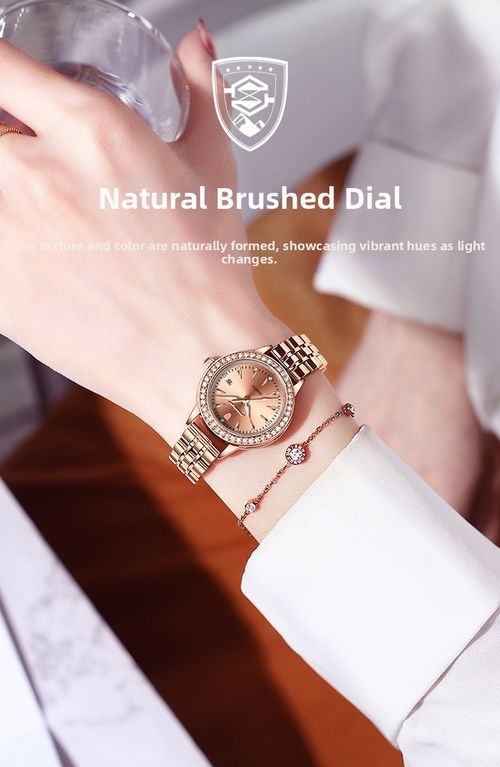 Exquisite round quartz watch