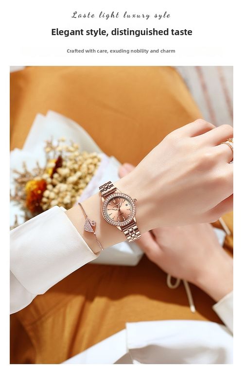 Exquisite round quartz watch