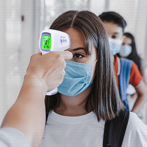 Fast and accurate non-contact digital thermometer for mothers and babies with fever alarm