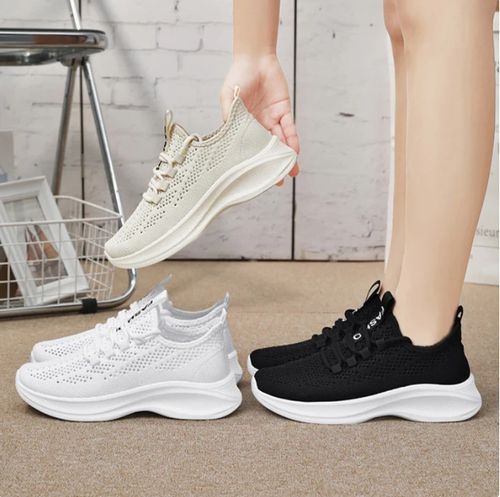 Women's lightweight mesh sneakers with good breathability