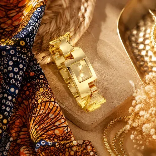 Gold Women Quartz Watch ✨ Elegant Stainless Steel Fashion Watc