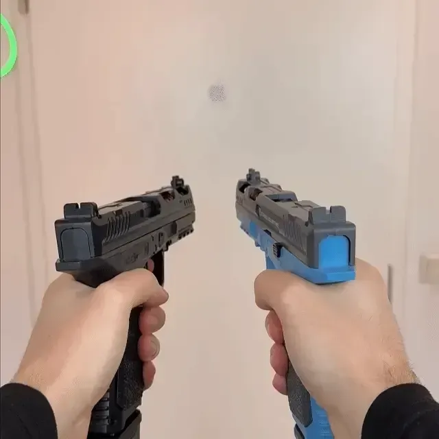 Toy gun made of interlocking building blocks