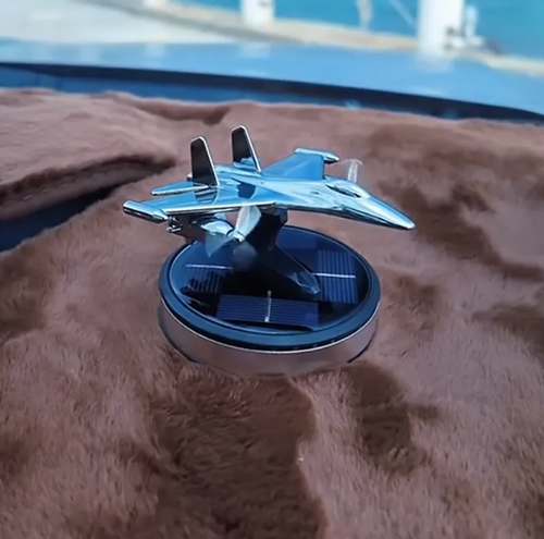 ✈️Mini Jet Solar Diffuser – Aromatherapy Car Decor🚗