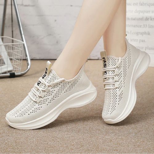 Women's lightweight mesh sneakers with good breathability