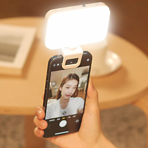✨ Rotatable 3-Color Warm and Cool Phone Charging Light 📱🤳