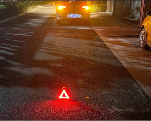 🛑2-IN-1 Solar Emergency Triangle Warning Light for Roadside