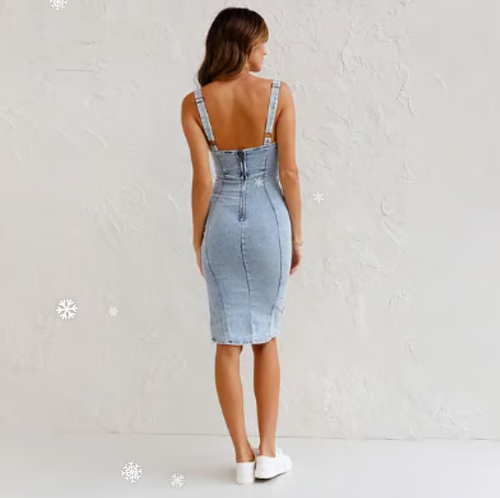 Denim skirt with stretch, adjustable at the waist and zipper