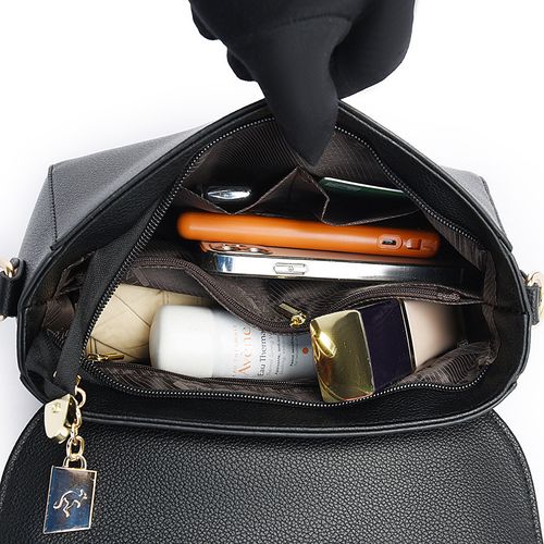 New minimalist crossbody bag for commuting