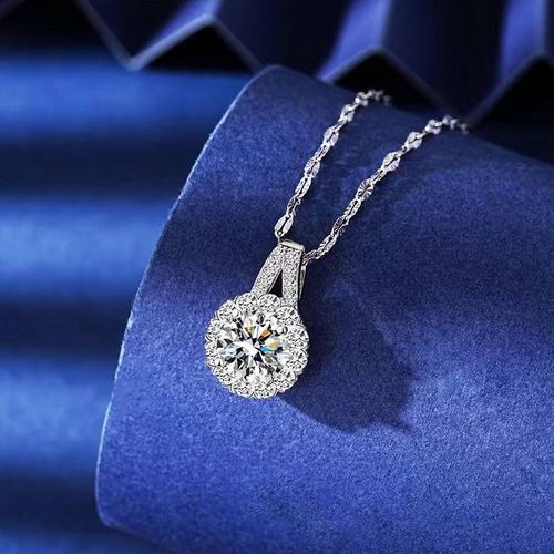 Silver Embossed Moissanite Necklace