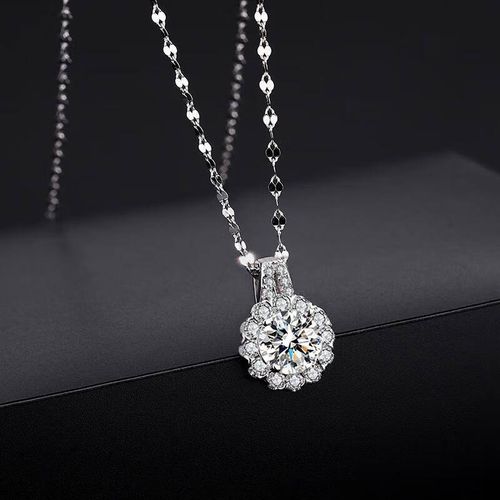 Silver Embossed Moissanite Necklace