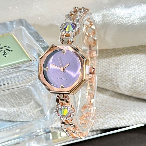 Luxury Lady's Chain Quartz Watch.