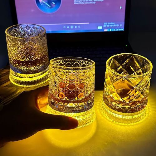 Ghana Exclusive: Rotating Whiskey Glass + Luminous Coaster – Unlock a new level of drinking ritual.