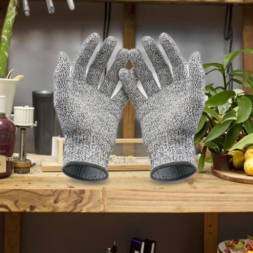 (Cut-resistant gloves). Buy one, get four free.  A ​​total of five items were received.