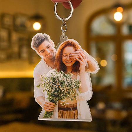 Personalized Acrylic Keychain: Turn Precious Photos into Daily Keepsakes!