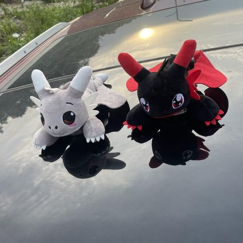 Car Accessory Little Flying Dragon Plush, Car Exterior Cool Roof Decoration Toy, Ornamen Accessories with Suction Cup, Flying Dragon Stuffed Plush Animal with Movable Wings - Red Black 13 Icnh