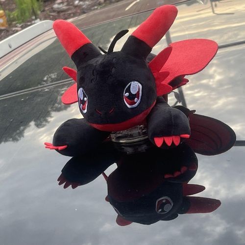 Car Accessory Little Flying Dragon Plush, Car Exterior Cool Roof Decoration Toy, Ornamen Accessories with Suction Cup, Flying Dragon Stuffed Plush Animal with Movable Wings - Red Black 13 Icnh