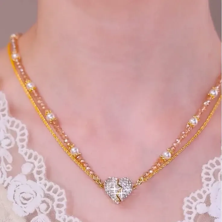 Elegant Double-Layer Heart Pendant Pearl Necklace – Magnetic Heart Design with Light Luxury Style and Versatile Chic Clavicle Chain