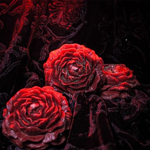 Massage 48 degrees low temperature aromatherapy candle mood for beginners without hurting the skin can be drawn couple Valentine's Day rose
