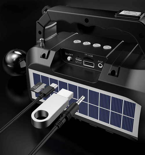 Solar outdoor audio bluetooth speaker wireless card creative multi-function flashlight portable speaker (rechargeable)