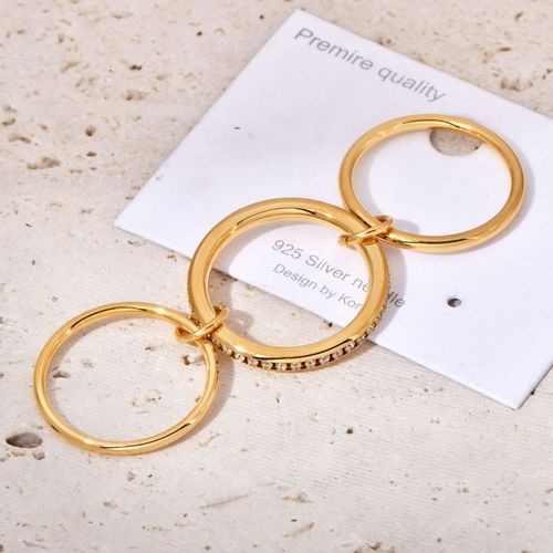 Fashionable niche temperament creative personality hand jewelry stainless steel plated 18K gold three-layer middle diamond ring female
