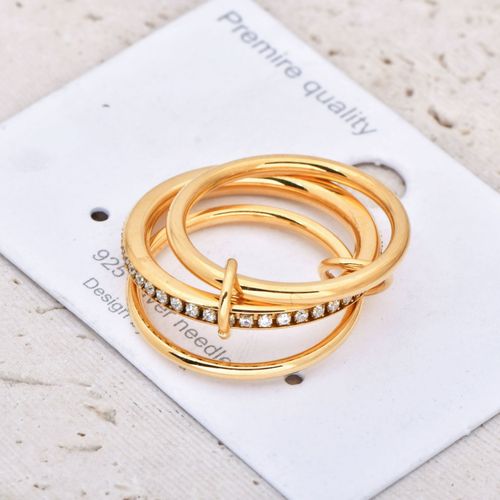 Fashionable niche temperament creative personality hand jewelry stainless steel plated 18K gold three-layer middle diamond ring female