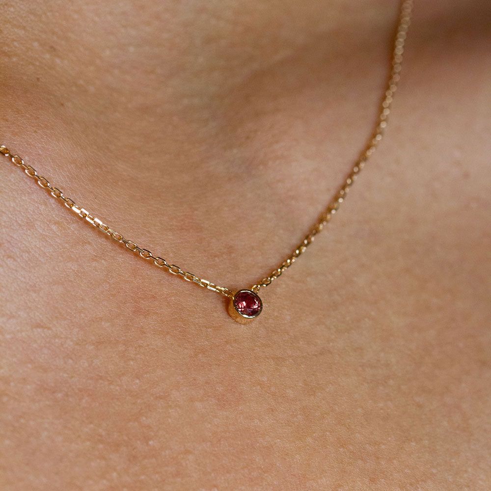 Pièce unique - Collier Solférine - saphir rouge 3,5 mm