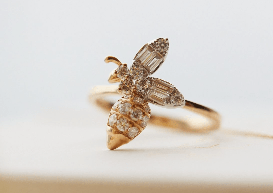 Honey Bee Ring -1.11 ct Diamond-