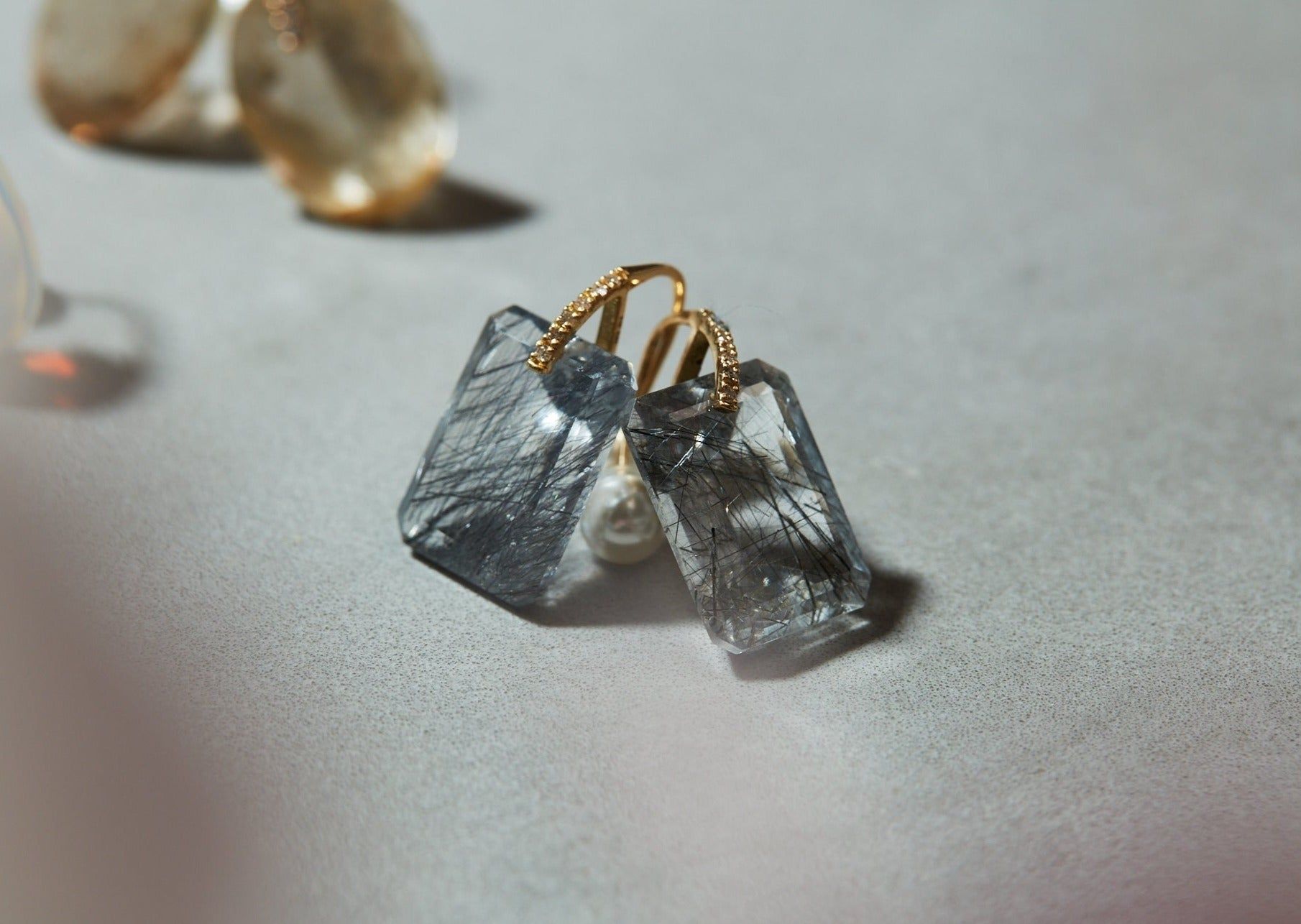 Lumière / Black Rutile Quartz Diamond PE