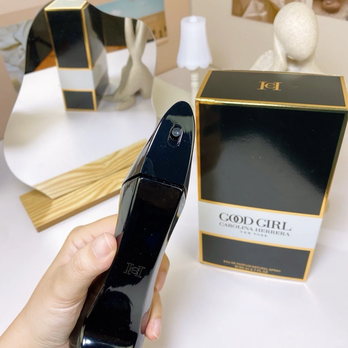 high-heel-shaped perfume