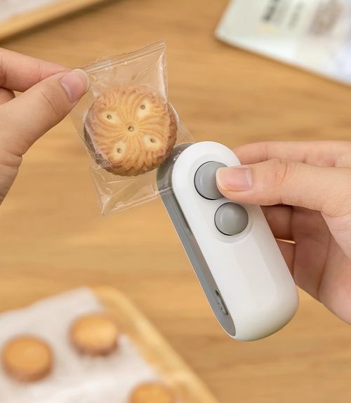 Hot-Selling Mini Magnetic Sealer: Dual Function for Opening and Sealing, Energy-Efficient, Safe and Durable, with USB Charging Support