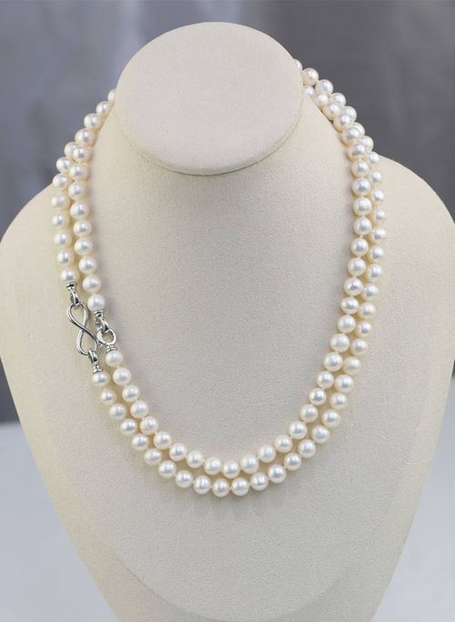 Pure natural freshwater pearl necklace