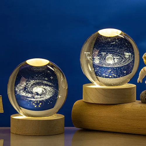 LED SPHERE – NIGHT LIGHT FOR A COSMIC ATMOSPHERE