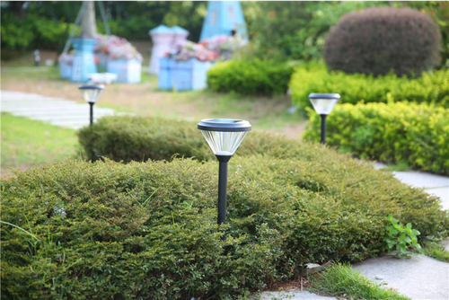 TriGlow Solar Spike Lights – Remote-Controlled 3-Color LED Lawn Lights