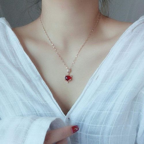 Rose Gold Fox Pendant Necklace: Luminous Red Gemstone with Sparkling Crystal Accents